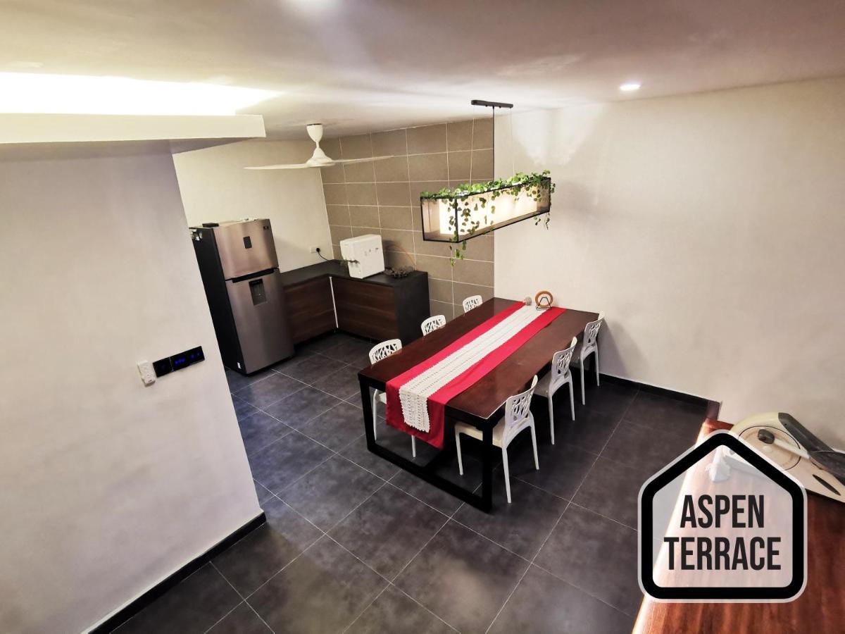 Aspen Terrace - Classy Homestay 3 Rooms, 4 Baths Сітіаван Екстер'єр фото