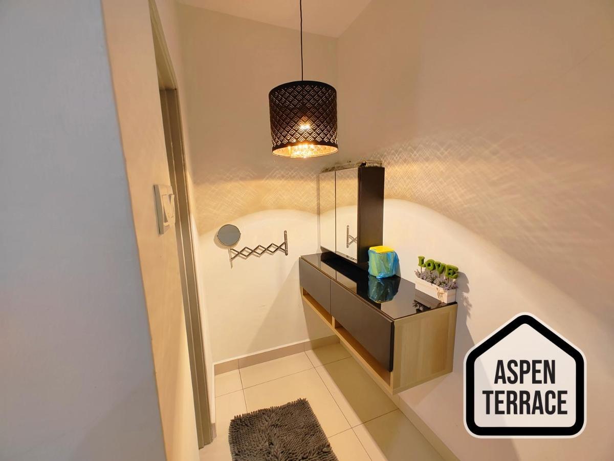 Aspen Terrace - Classy Homestay 3 Rooms, 4 Baths Сітіаван Екстер'єр фото